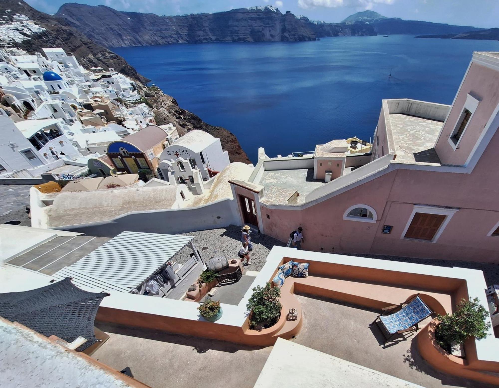 Oasis With Caldera View Oia (Santorini)